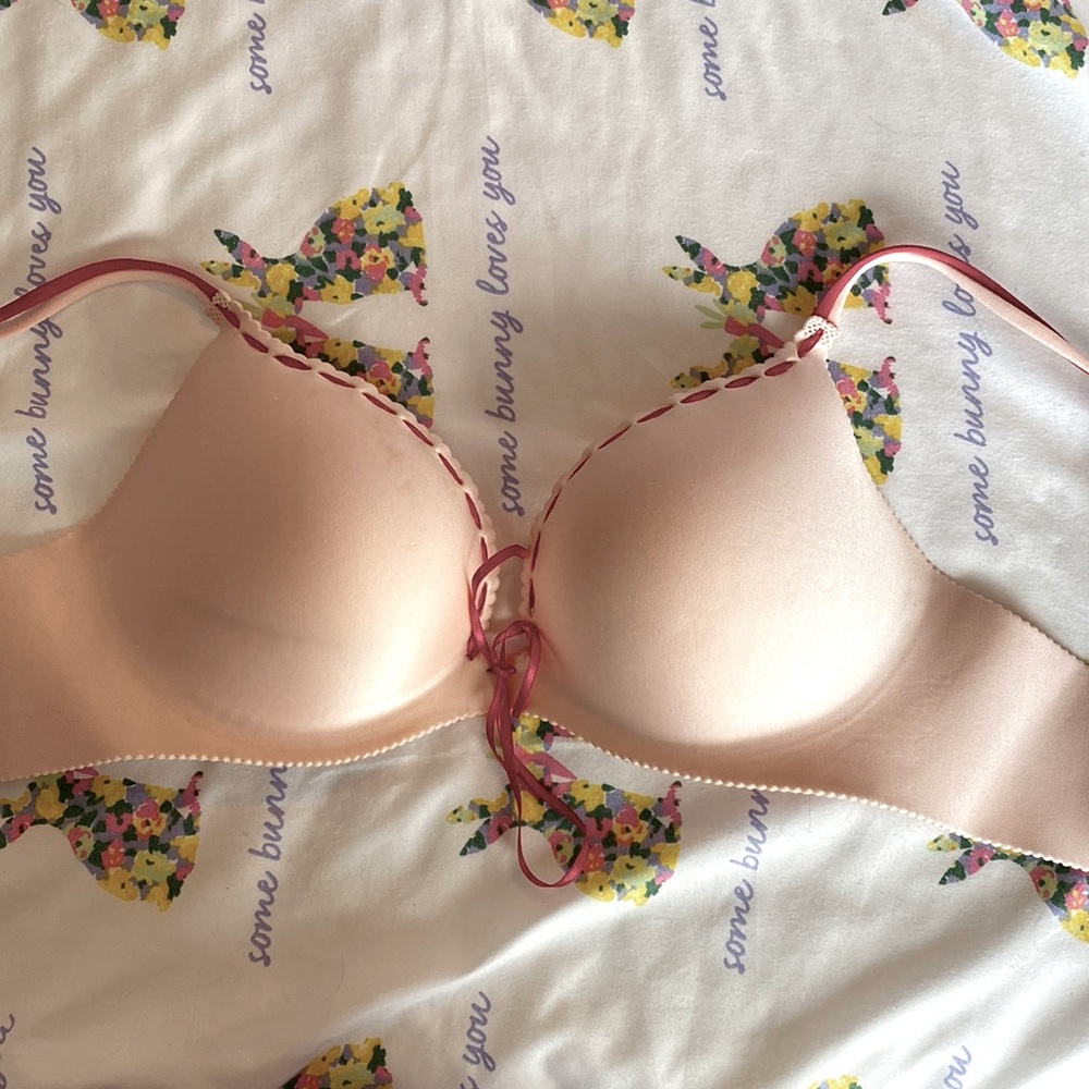 Victoria secret’s angels secret embrace bra